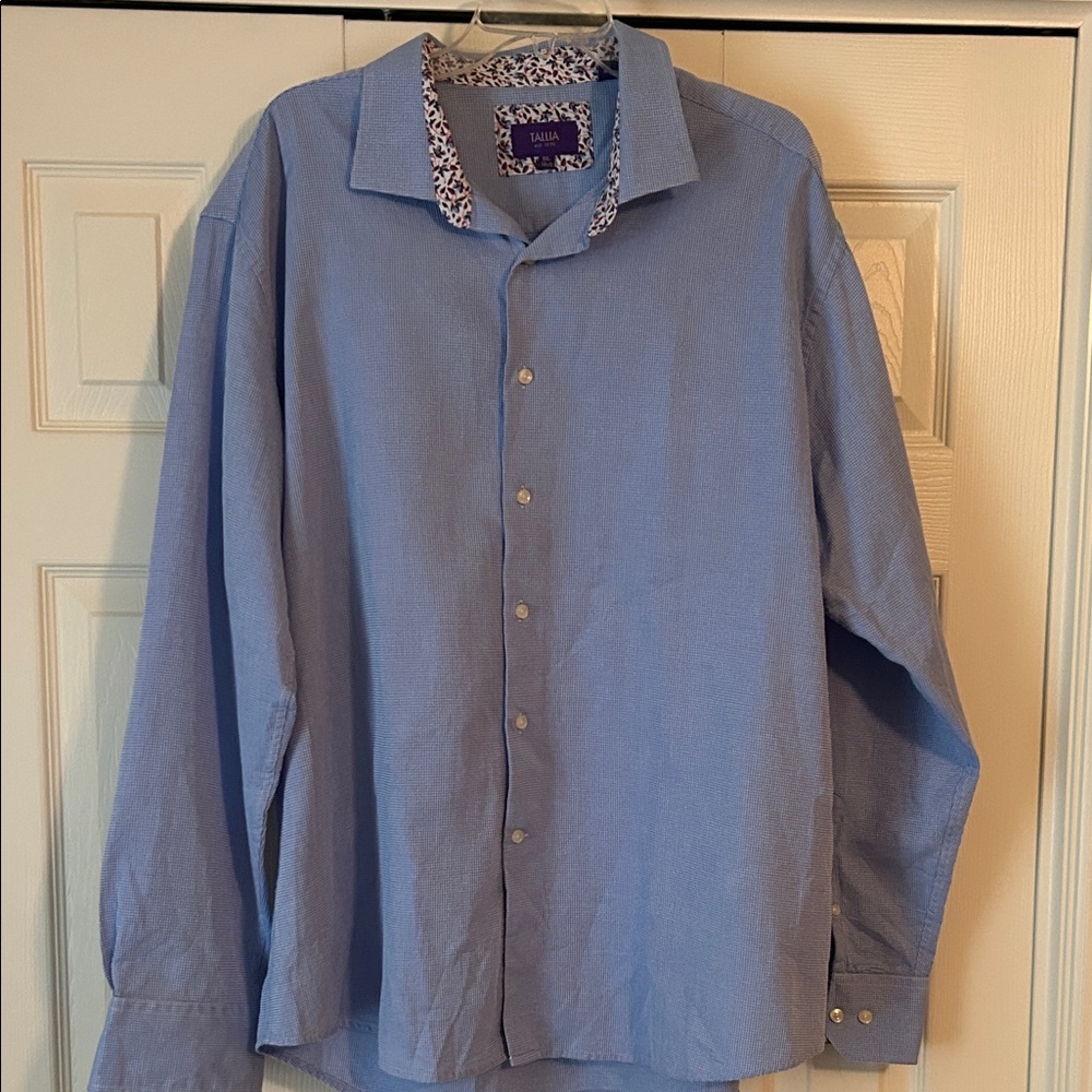 TALLIA Long Sleeve Button-Down Shirt Size XXL with contrast collar and cuffs